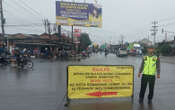 Pantura Kaligawe Semarang Banjir Hari Ini, Simak Cerita Rizky & Doni, Parah