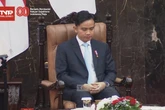 Ssst, Gibran Mendadak Ganti Dasi Merah Jadi Biru Muda, Lihat