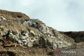 Anak Buah Bahlil Sebut Izin Tambang di Raja Ampat Tetap Berlaku Meski Ada Larangan