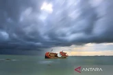 Kapal Tabrakan di Sungai Jeruk Jambi, Kru Hilang