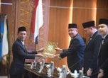 Wagub Cik Ujang Simak Laporan Pembahasan Pansus DPRD Terhadap LKPj Gubernur Sumsel 2024