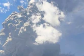 Gunung Lewotobi Laki-Laki Erupsi Lagi, Kolom Abu Mencapai 18.000 Meter