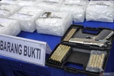 TNI AL Menggagalkan Penyelundupan 1,2 Ton Kokain & 750 Kg Sabu-Sabu