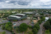 Tua dan Butuh Pijatan, Djokovic Tumbang, Final Ideal Tercipta di Wimbledon 2025