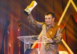 Ahmad Luthfi Mendapat Anugerah sebagai Tokoh Pemimpin Kolaboratif