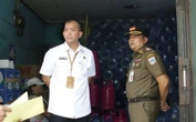 Temukan Cemaran Bakteri, Satpol PP Tutup Depot Air Isi Ulang Tak Berizin di Jakarta