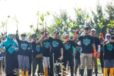Ahmad Luthfi Pimpin Penanaman Jutaan Bibit Mangrove, Catatkan Rekor MURI