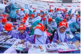 Libatkan 27 Ribu Siswa, Gerakan Membatik Bersama Bunda PAUD Jateng Pecahkan Rekor Muri