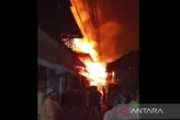 Kebakaran Menghanguskan 20 Rumah Warga di Samarinda, Ini Dugaan Penyebabnya