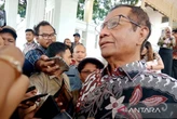 Didorong KPK Laporkan Dugaan Mark Up Anggaran Proyek Whoosh, Mahfud MD: Ngapain, Buang-Buang Waktu