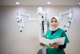 Bedah Robotik, Teknologi Canggih yang Memanusiakan Tubuh Perempuan