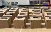 Bea Cukai Kendari Serahkan 2 Tersangka dan Barang Bukti Kasus Rokok Ilegal ke Kejaksaan