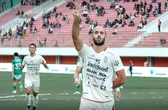 PSS Vs Bali United 0-1: Pemain Palestina Cetak Gol, Novri Setiawan Dibawa Ambulans