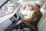 Datang ke IIMS 2023, Menpora Zainudin Amali Beri Pujian Buat Mobil Esemka