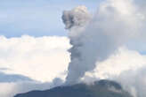 Gunung Ibu Erupsi 2 Kali, Lontarkan Abu Setinggi 500 Meter