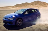 VW Golf R MY2025 Hadir dengan Mesin Baru Bertenaga Gahar
