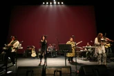 Eksis Lagi, Discus Edarkan Box Set Berisi 3 Album di Jepang