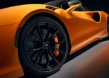 Di Tengah Jalan Sunyi, McLaren Memilih Tetap Berisik dengan Mesin V8