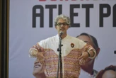 Detik-detik Ibunda Desainer Didiet Maulana Dijambret, Tersungkur ke Tanah