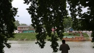 Frightened Kashmir residents live on cusp of India-Pakistan war