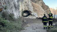 Landslide crashes down Italian mountain sending rocks into Lake Garda