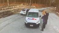 Thief rips package from FedEx driver’s arms as he makes deliveries