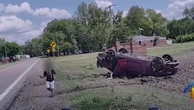 Toddler runs from wreck after mom crashed following police chase
