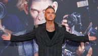 Robbie Williams pays tribute to ex Nicole Appleton at film premiere