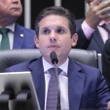 Motta usa 'adultização' para baixar temperatura na Câmara e evitar anistia