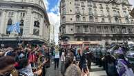 Gás, bala de borracha e detidos em protesto de aposentados na Argentina Coluna de Amanda Cotrim