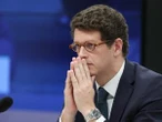 Salles: Governo foi irresponsável ao não tentar negociar tarifaço com EUA