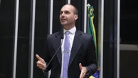 Se renunciar, Eduardo se condenará à inelegibilidade até 2035, diz jurista