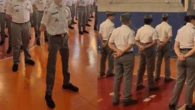 'Marcha, sem cadência': a rotina de alunos em uma escola cívico-militar