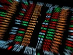Dólar abre estável e Bolsa em queda com Brasil na mira de Trump