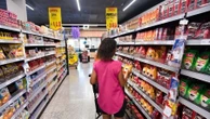 Tarifaço deve cortar empregos, subir os preços e dificultar crediário