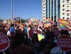 Lei proposta na Turquia criminaliza ‘comportamentos contra o sexo biológico’ e notícias sobre temas LGBTQ+