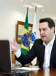 No vácuo de Tarcísio, Ratinho Jr. ensaia slogan da despolarização Josias de Souza