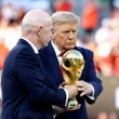 Por que Donald Trump pode tocar sem luvas na taça original da Copa do Mundo