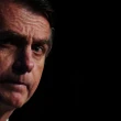 Após causar aglomeração, Bolsonaro diz que ciência não respalda quarentenas