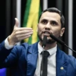 Cleitinho define hoje se sai ao governo de MG; Flávio aguarda decisão Letícia Casado - Colunista