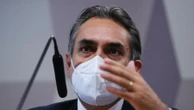 CEO da Pfizer diz que Carlos Bolsonaro participou de reunião com Wajngarten