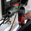 Motoristas de app pouparão R$ 1.800 ao ano com 'nova gasolina', diz governo