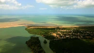 'Quando deu a lama, não veio mais ninguém': turismo e pesca ainda sofrem 10 anos após Mariana