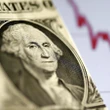 Dólar recua, com olhares voltados aos desdobramentos do 'tarifaço'