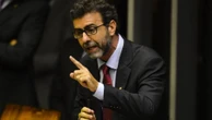 Após deixar PSOL, Freixo diz que negociaria aliança com Maia e direita