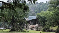 Acampamento cristão no Texas onde crianças morreram tem quase 100 anos