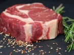 Preço da carne castiga consumidor, mas quem investe em ações se dá bem