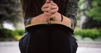 Brasil é o país onde os que se dizem sem religião mais rezam e acreditam em Deus, revela estudo global