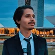Após expulsão da UnB, youtuber Wilker Leão se matricula em história na UEG