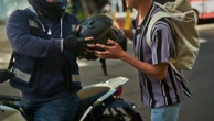 Justiça suspende decisão e volta a proibir Uber Moto em São Paulo